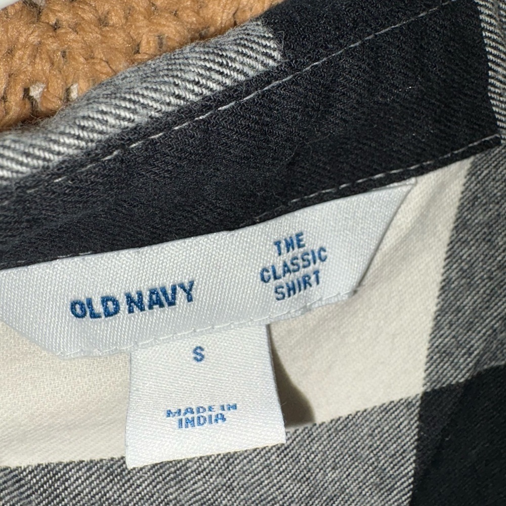 Old Navy Flannel| Size Small - Picture 2 of 3
